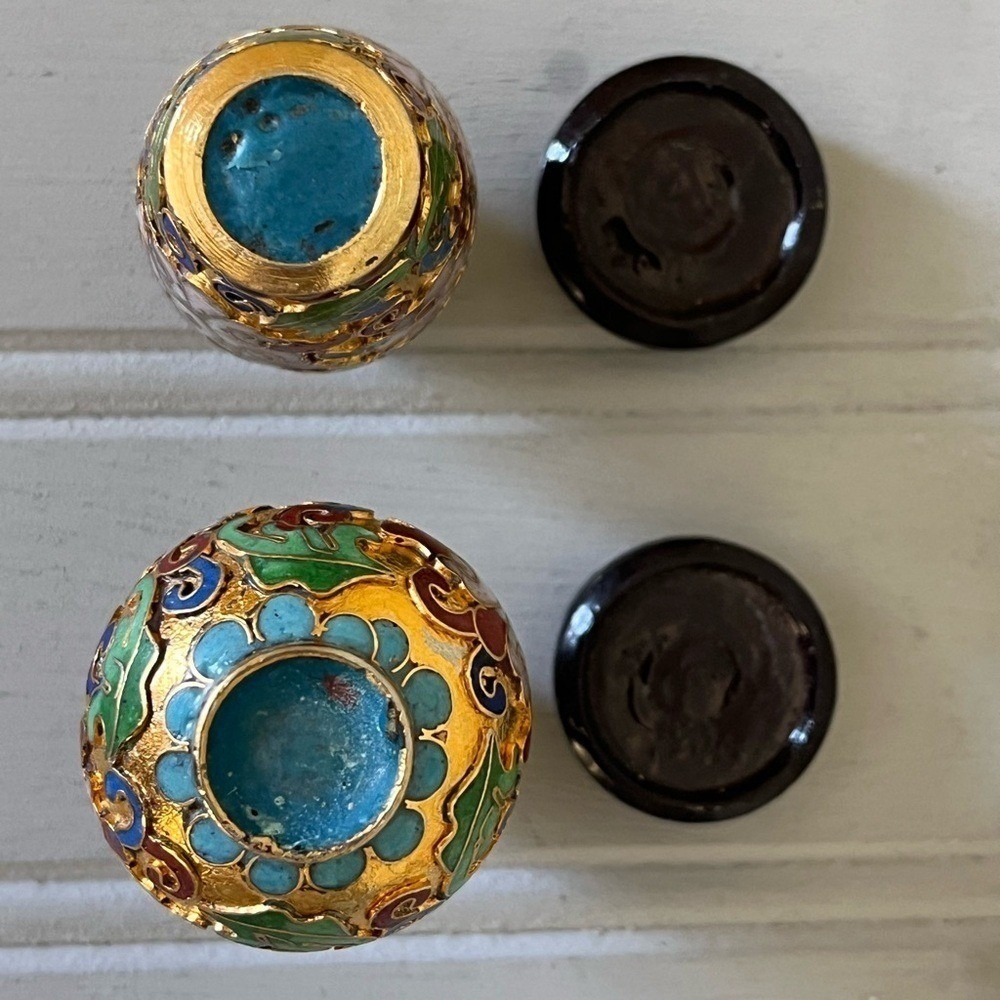 Vintage Miniature Cloisonne Style Gold Tone Background Floral Vases With Bases - Picture 4 of 9